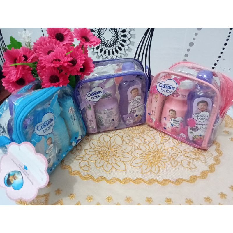 Cussons Baby Medium Bag Isi 4 Item