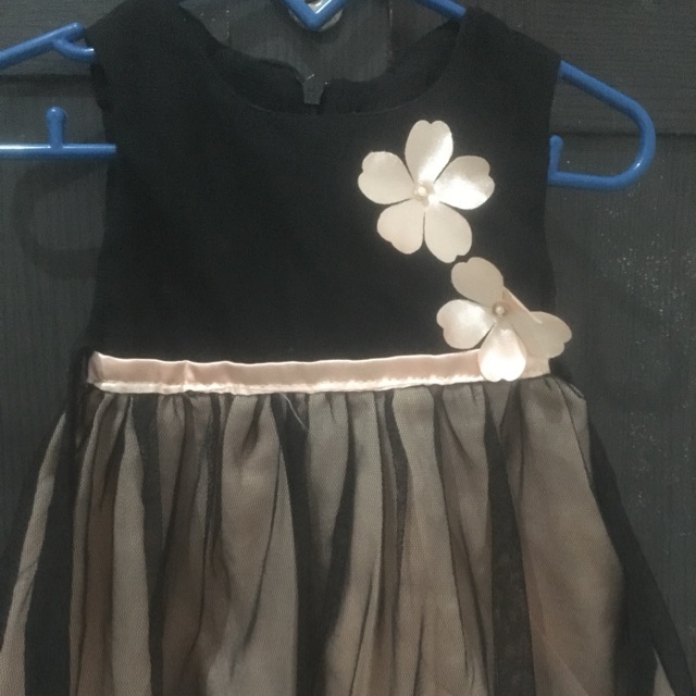 Preloved gaun bayi 0-6 bulan