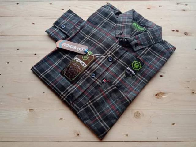 Kemeja Flanel Distro