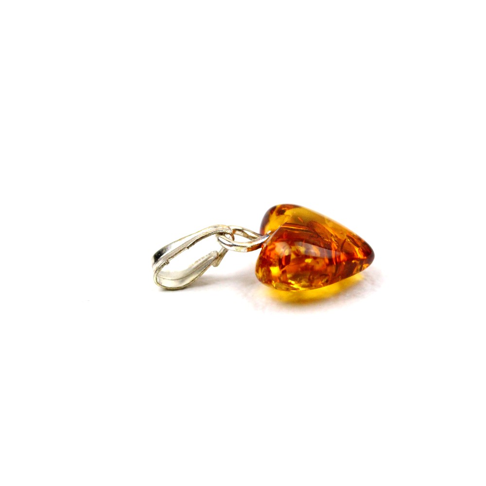 Natural Baltic amber Heart pendant JS183