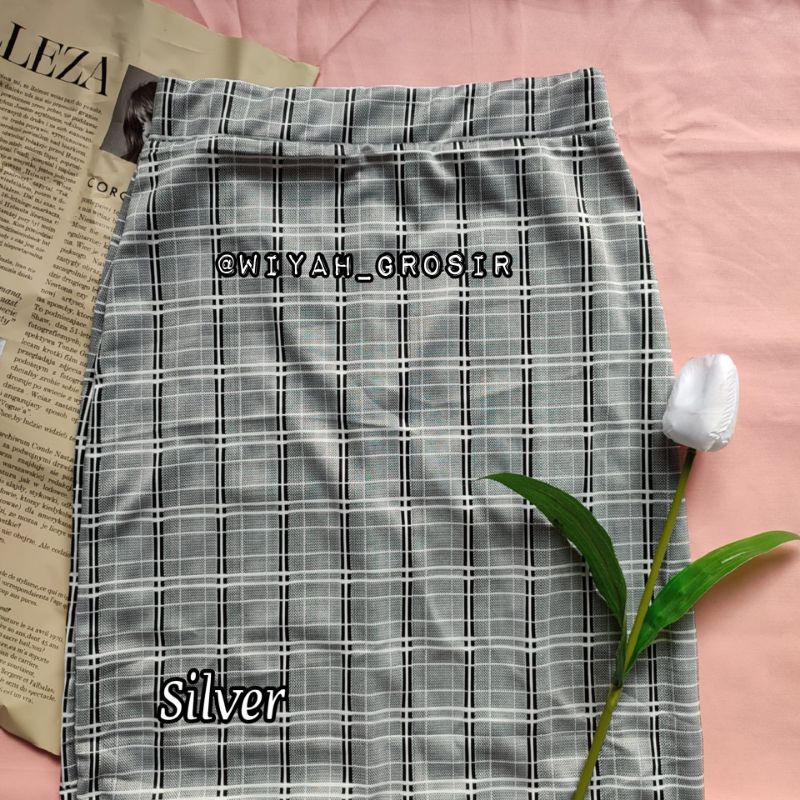 COD ROK KOREAN STYLE 2021 / ROK SPAN TARTAN /ROK KOTAK KOTAK PANJANG  /ROK TARTAN MURAH DAN TEBAL-Silver motif ke-2