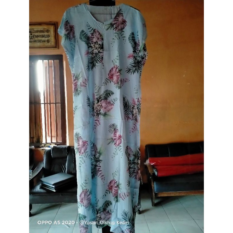 Daster motif kekinian bahan rayon halus.