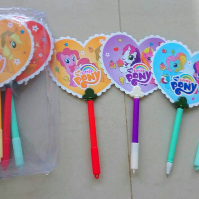 

Pulpen Kipas Kecil Motif Ponny