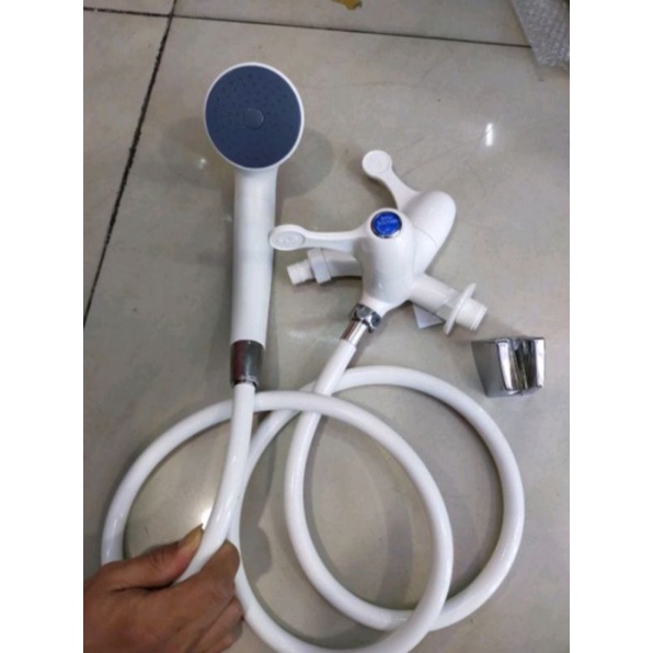 paket murah kran shower set plastik / kran + shower set plastik putih