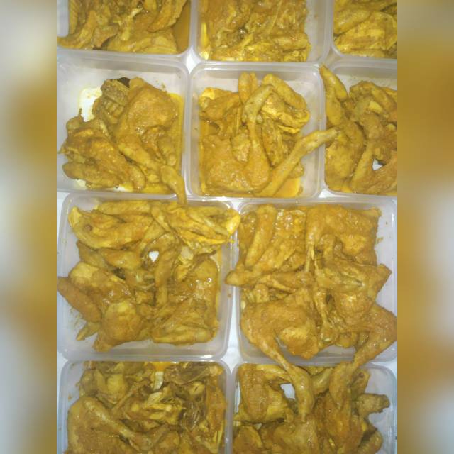 

Ayam Bumbu Kuning ayam pejantan rasa (asin)