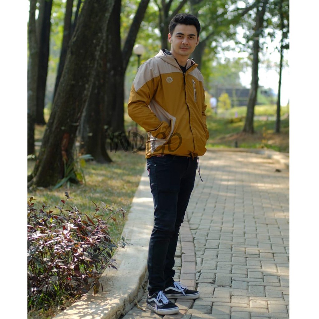 INSTINCT JAKET GUNUNG PARASUT