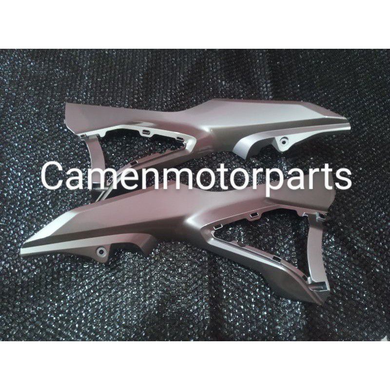 cover center sambungan bodi body tengah honda adv 150 ori grey