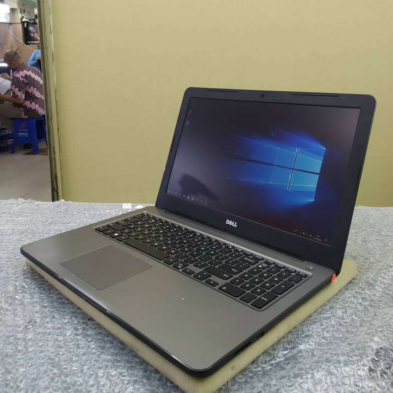 Laptop Dell inspiron i7 RAM 8GB HDD 1TB Second Bekas