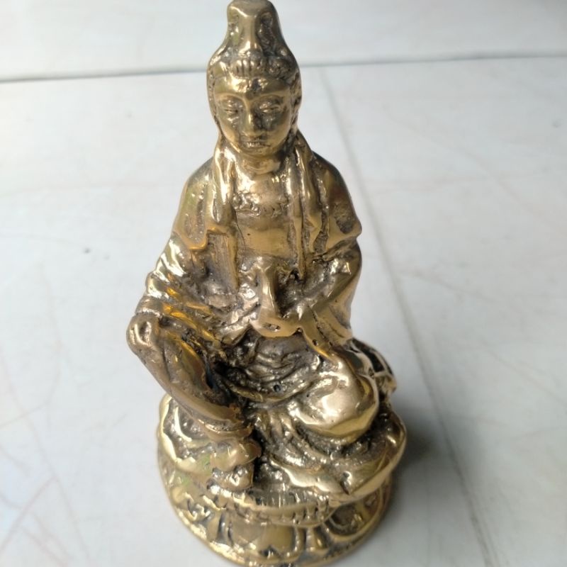 Patung Pajangan Dewi kwan im kuningan