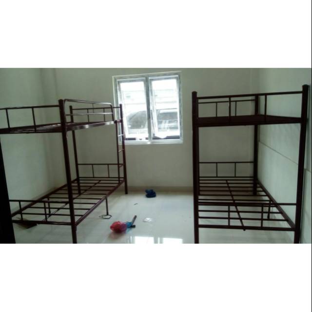 Tempat Tidur Tingkat 2 bahan besi Kuat dan kokoh Shopee Tempat Tidur Tingkat 2 bahan besi Kuat dan kokoh Shopee