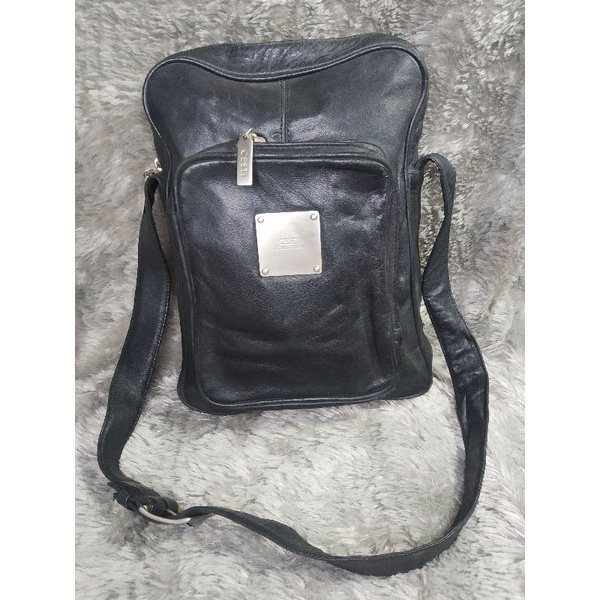 lovethisid | CESTI | tas selempang | tas cowok | tas murah | tas preloved | tas second | tas bekas