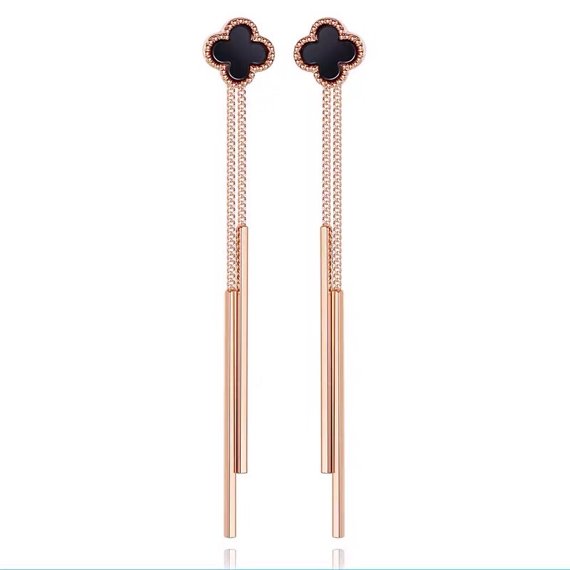 Anting Titanium Lv Korea Fashion Style Vintage Elegan Premium