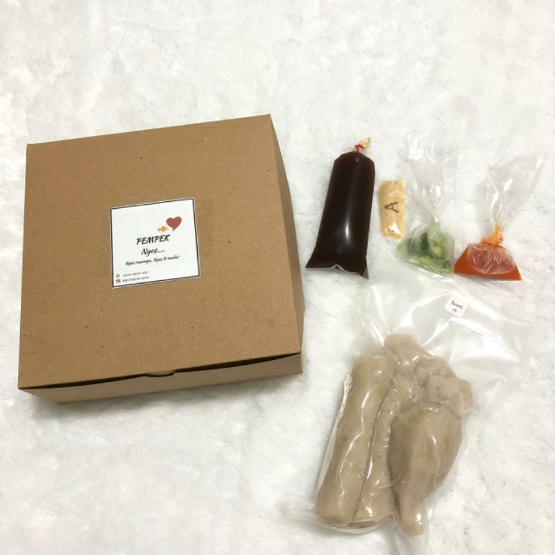 

PEMPEK FROZEN PALEMBANG BESAR - PAKET A