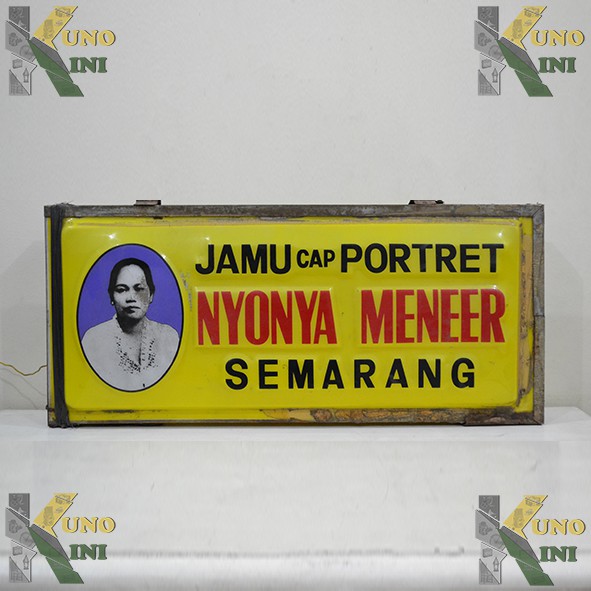 NEON BOX JAMU CAP PORTRET NYONYA MENEER SEMARANG (SIZE CUKUP BESAR).