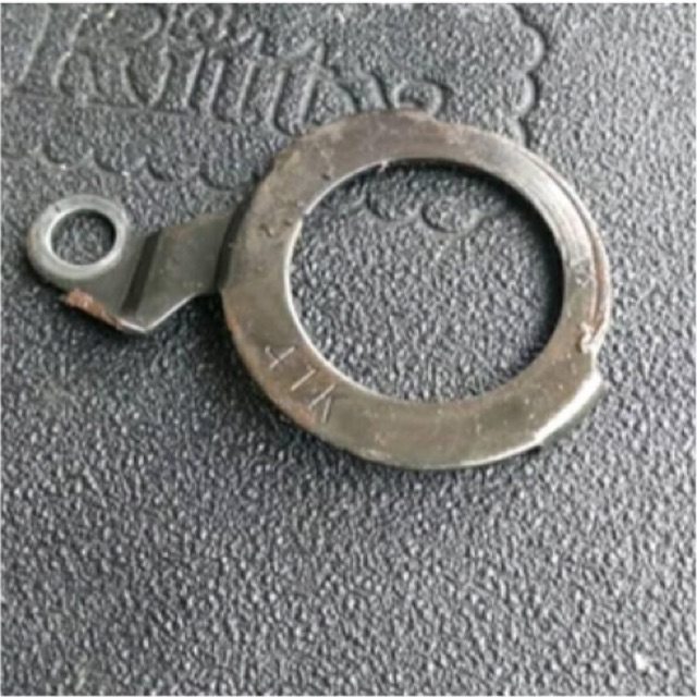 Bracket breket  ring pengancing kancing as kruk yamaha fiz r f1zr fizr bekas original copotan motor