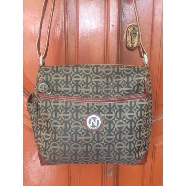 Preloved tas selempang Nicole Arbenni