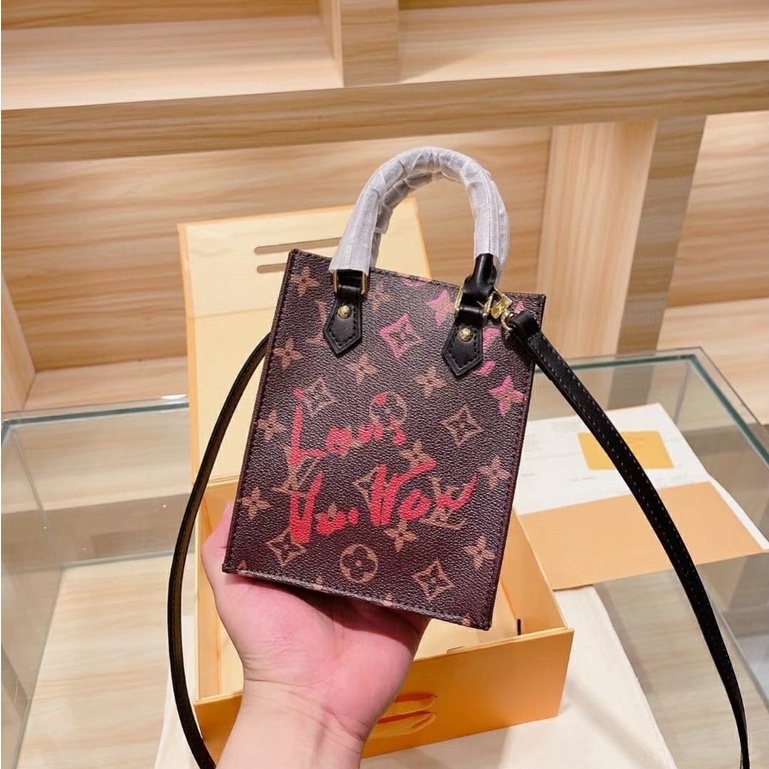 L Vuitton Oñthègø Motif 8801 Ada no Seri ♡Free Sarung +BubbleWrap♡