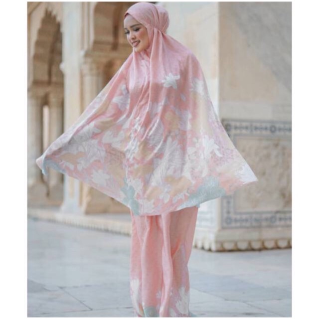 Buttonscarves Prayer Robe Maharani Apricot