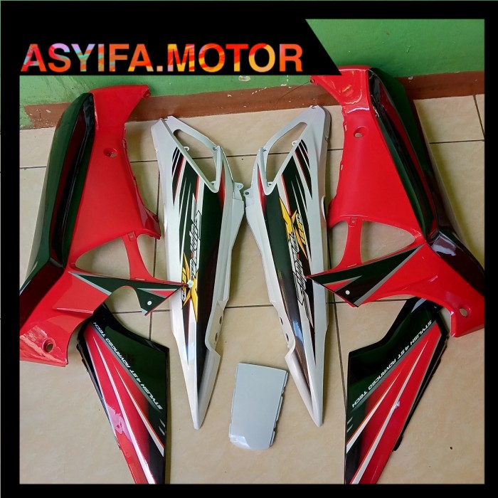 Body belakang plus sayap Supra X 125 lama merah putih