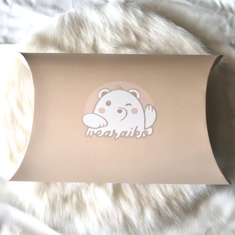 

Gift Pillow Box / Kotak kado untuk gift atau souvenir WearAiko