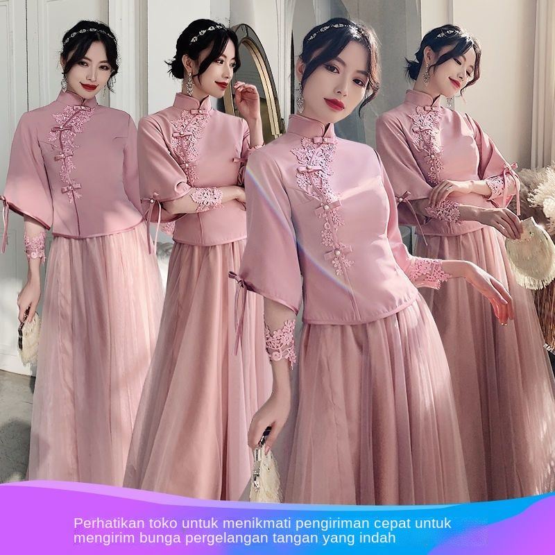 Bridesmaid dresses are long and elegant. You can usually wear Chinese retro improved cheongsam weddi