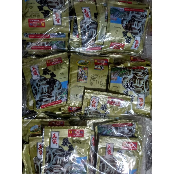 

kuaci bison sachet per pak isi 20 bungkus