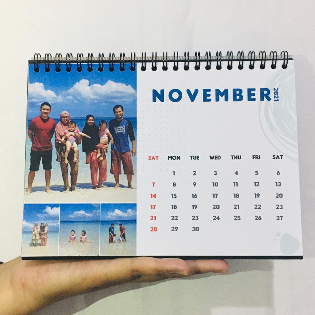 

Kalender Duduk 2022 | Orangeyellow