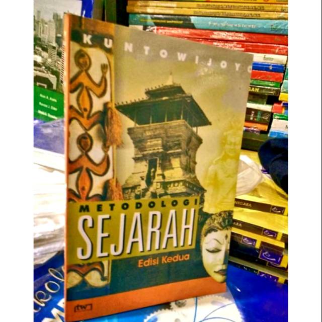 Buku METODOLOGI SEJARAH