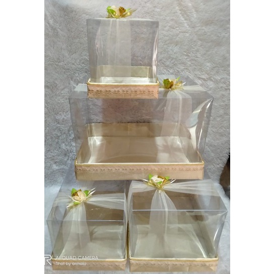 

KOTAK HANTARAN BOX SESERAHAN MIKA FULL 1paket(4pcs)