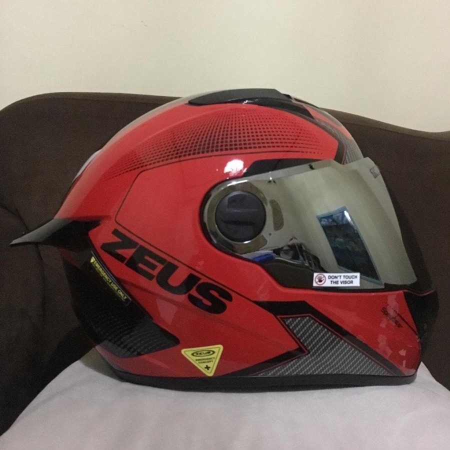 Spoiler Zeus Z811 Dark Smoke / Spoiler Helm Zeus / Zeus Z811