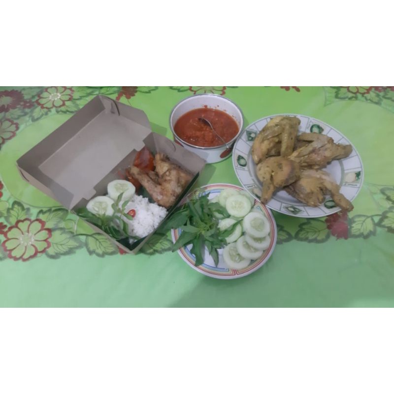 

Nafisah Food~Nasi Ayam Goreng Rempah~Nafisah Food Rungkut