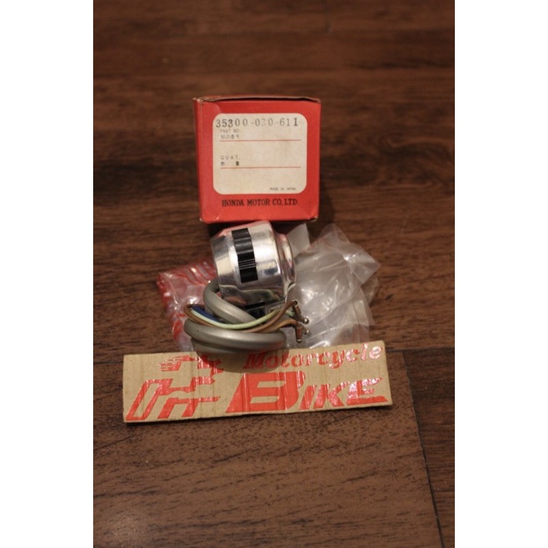 Saklar kiri atau holder honda c200 ori nos