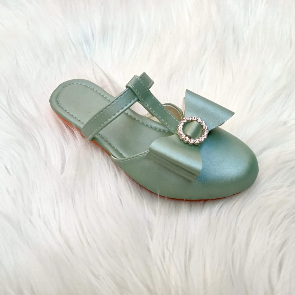 sandal pesta anak perempuan kekinian