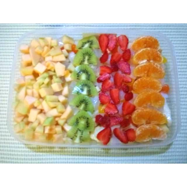 

SALAD BUAH 2000mL NYONYAH LUMINTUNG