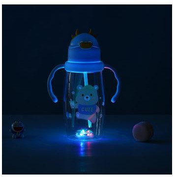 Botol Minum LED Anak Motif Sapi Dengan Lampu Led Karakter 550 ML 2 in 1 Tali dan Gagang