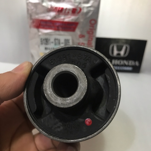 51391 S7A S5A SNA Bos Bush Bushing Sayap Lower Arm Depan Besar Bawah Honda Civic Es VTIS Century 2001-2005 FD FD1 FD2 2006-2011 Stream 2002-2006 Crv Gen 2 RD4 RD5 2002-2006