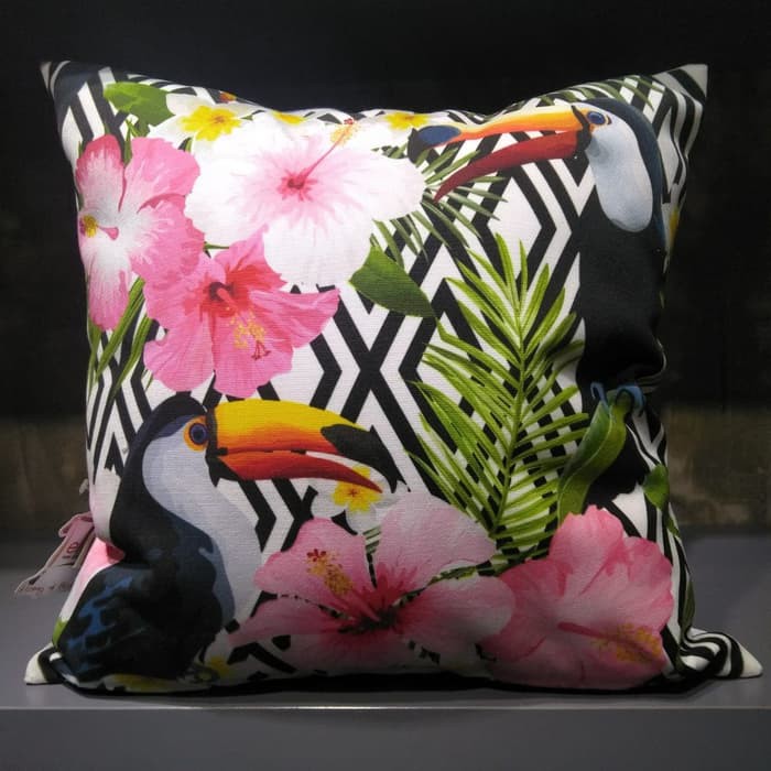 Sarung bantal sofa / sarung bantal kursi beo bunga pink