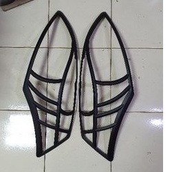 Garnish Lampu Depan Ertiga 2013-2017 Hitam