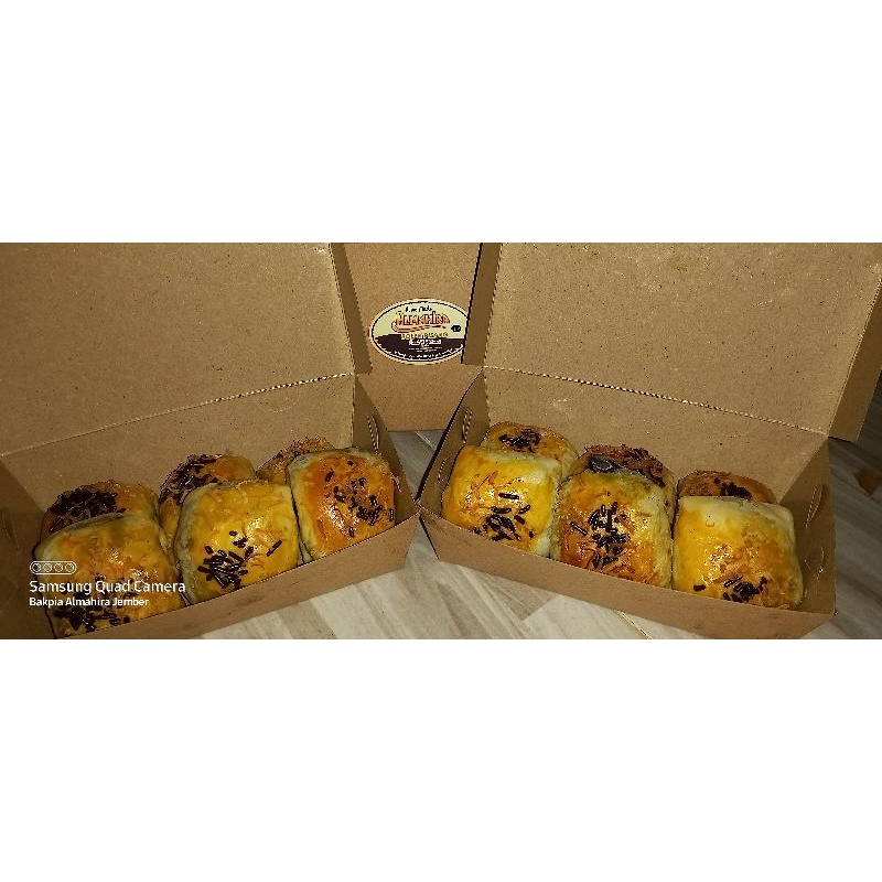 BOLEN PISANG ALMAHIRA JEMBER ( 1 box isi 6 )