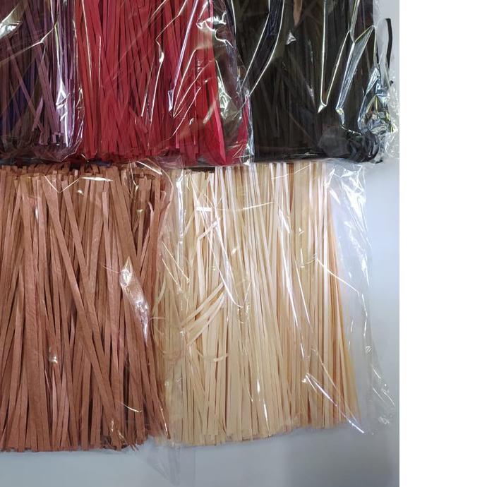 

○ ( 1000 gr) !! Kertas Cacah / Serut / Shredded Paper / Isi Hamper / Gift Box ☺