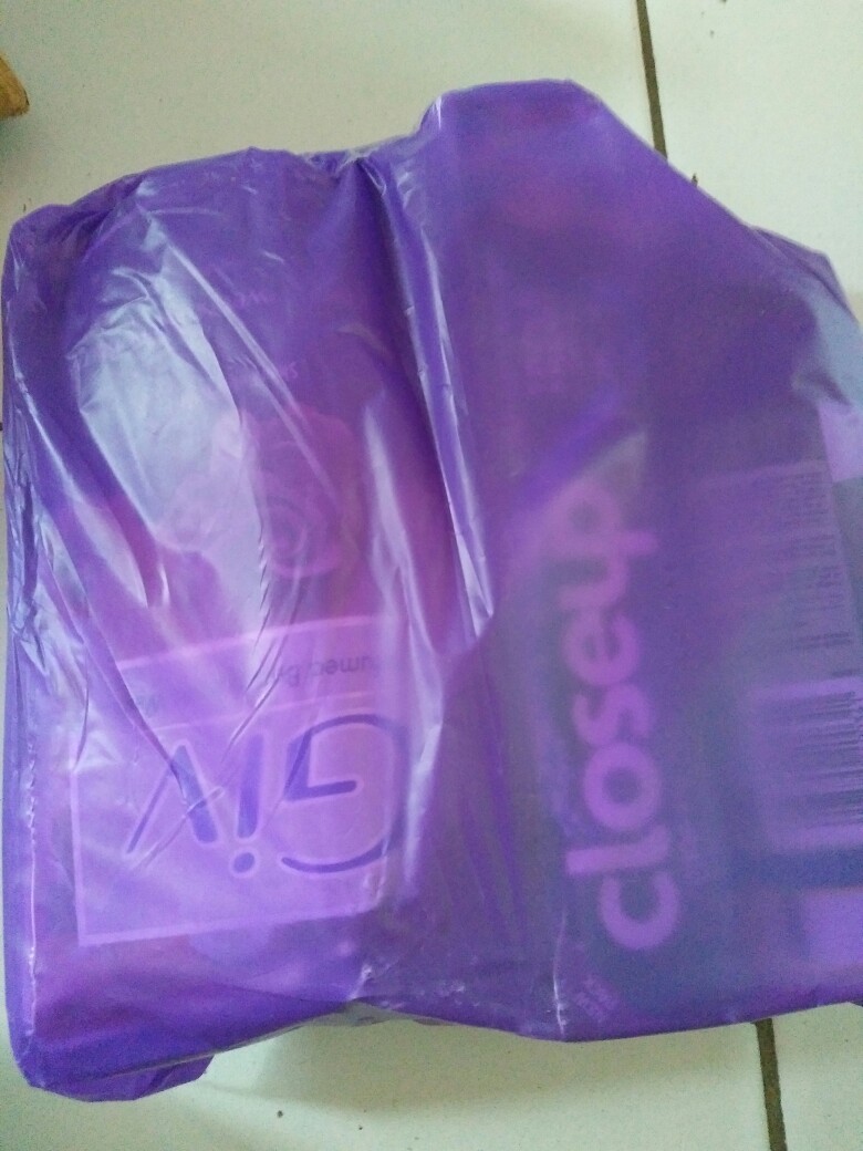 So Klin Rapika Pelicin Pakaian Pouch 400ml