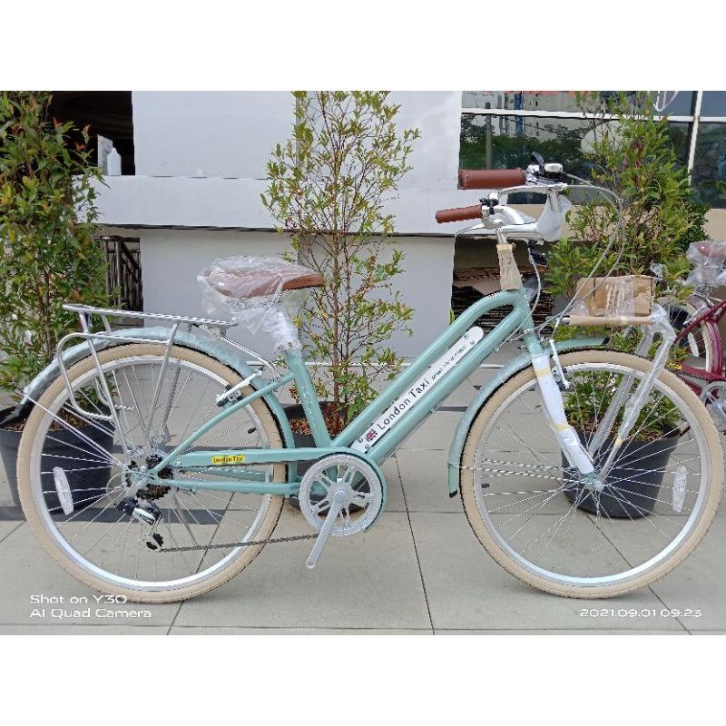 London Taxi CRB 26L dan London taxi 700M