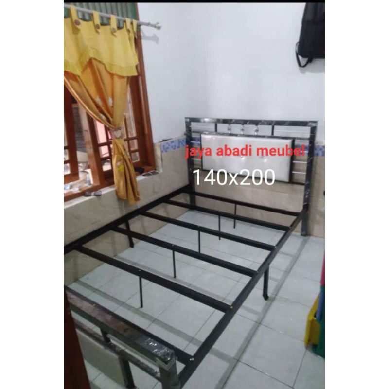 Ranjang 140x200 besi  minimalis plus busa inoac tebal 20 JABODETABEK