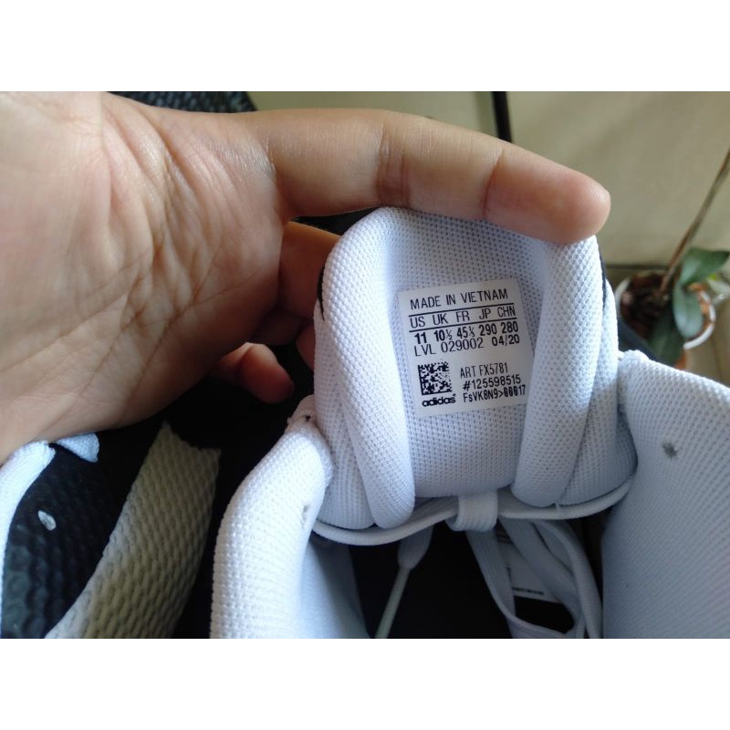 Adidas court vision 2 size 10,5