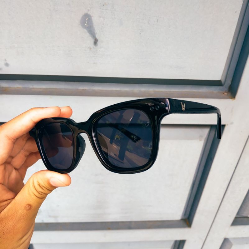 fw 524 full black glossy