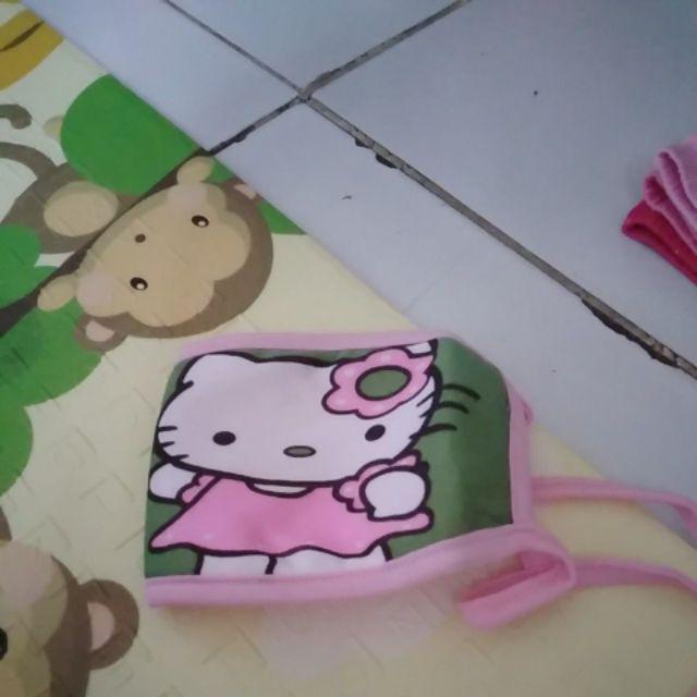 Masker Kain Anak Karakter Dengan Lapisan Busa Tipis