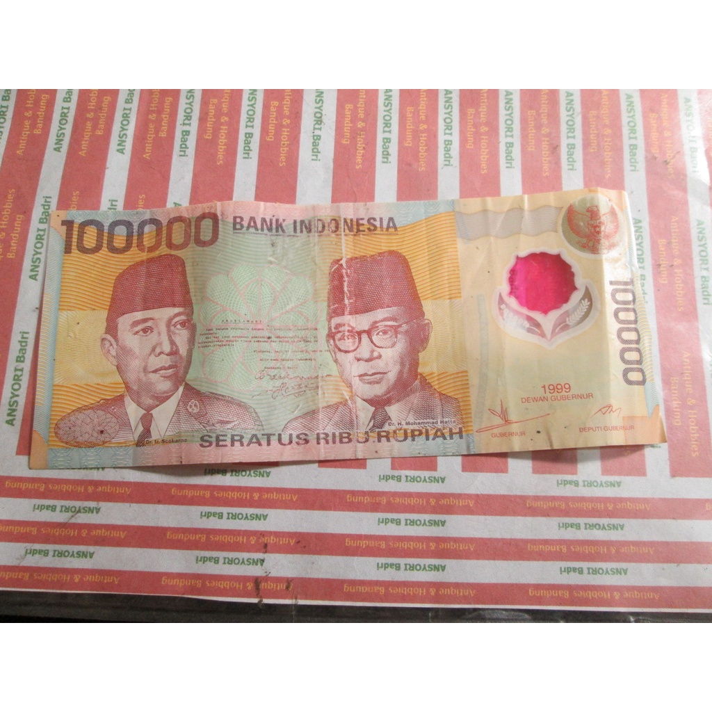 uang rp 100000 polymer th 1999 soekarno hatta iklan m092