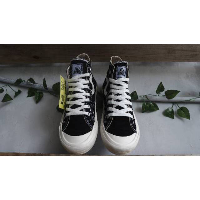 Saba Veloz Black Off White High