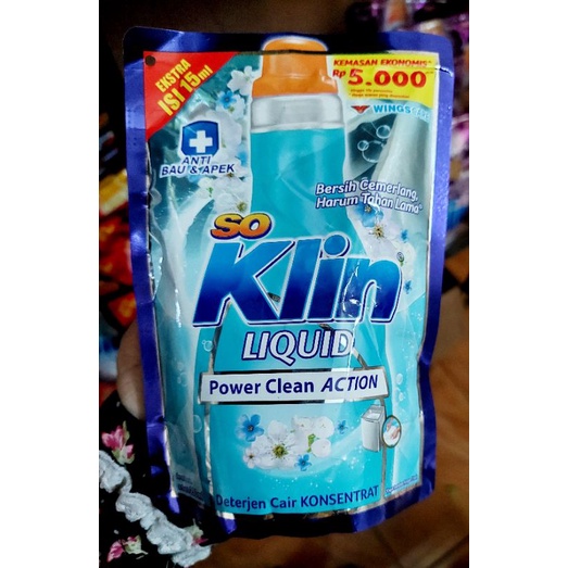 ( Pouch ) So Klin Liquid Deterjen Cair Konsentrat 240ml