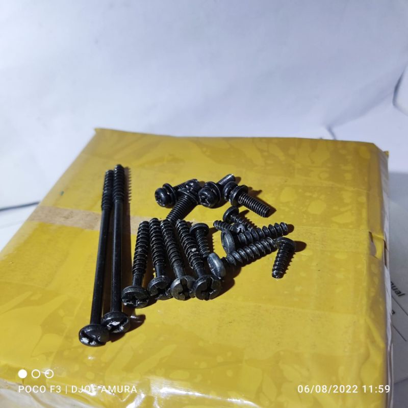Sekrup Baut Bodi Set Body Mesin Gerinda Makita 9553B 9553 B Original Makita